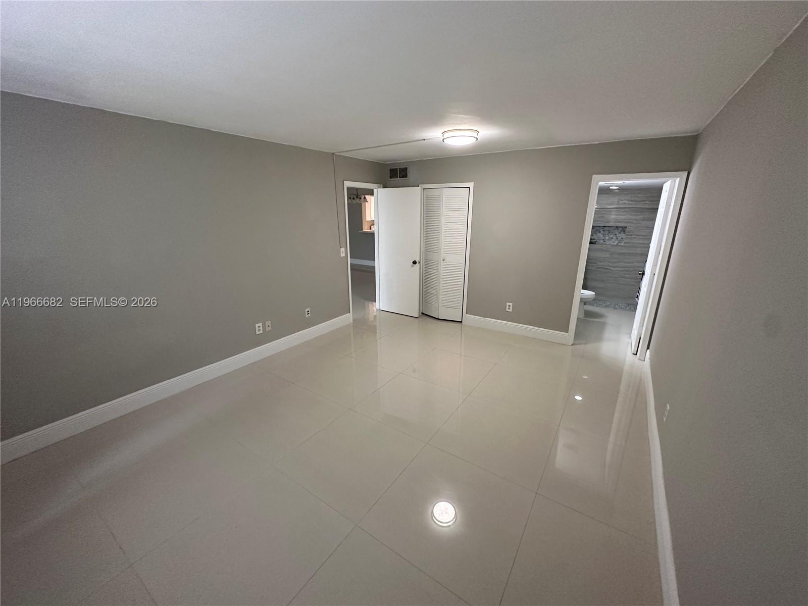 GABLES EAST OF BOCA BARWO - Residential