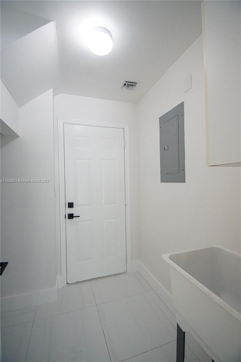 KENSINGTON - Residential
