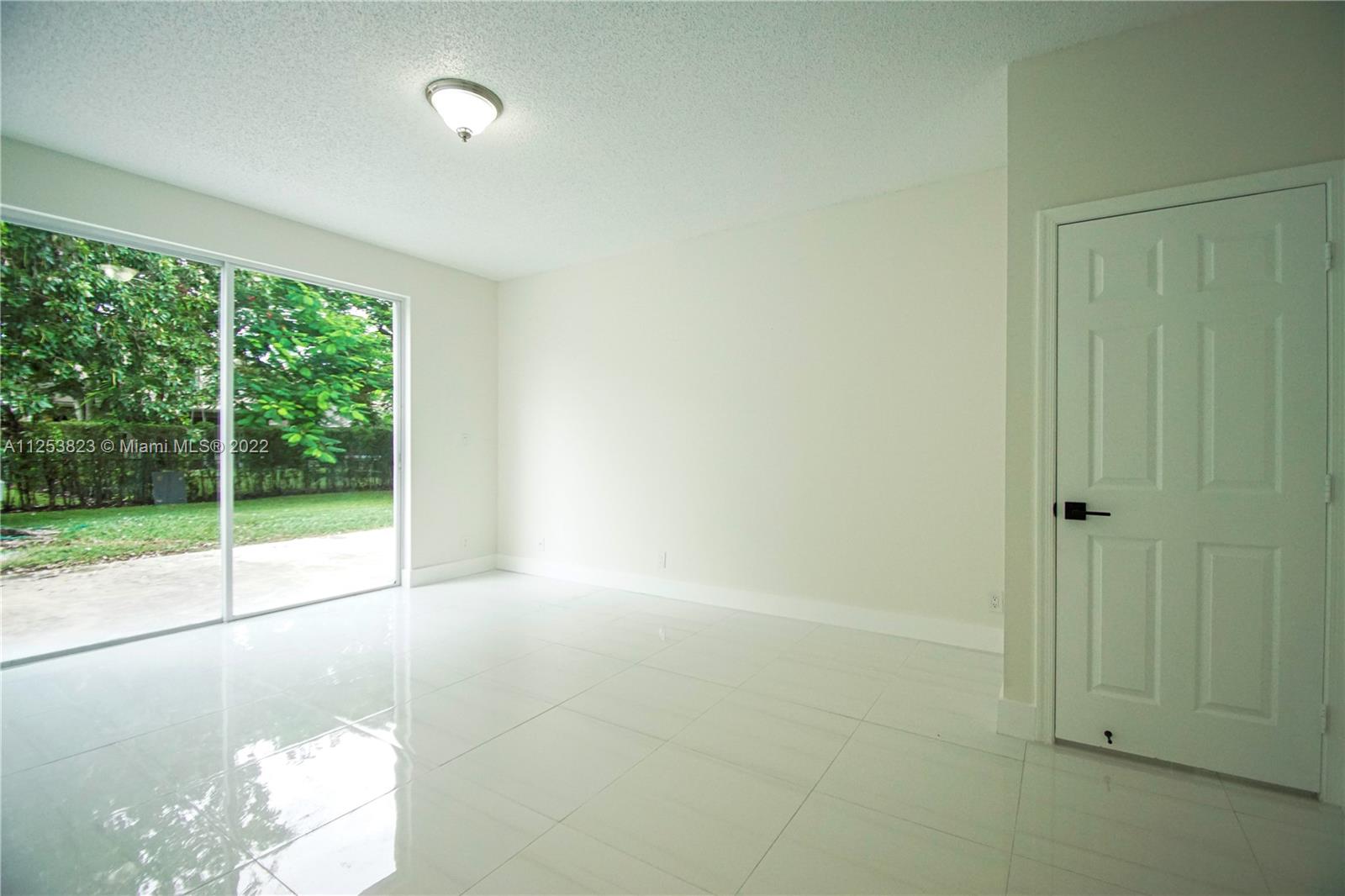 KENSINGTON - Residential
