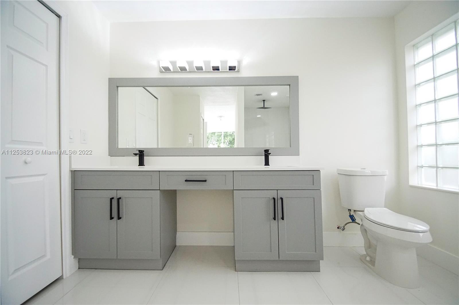 KENSINGTON - Residential