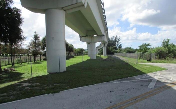 MIAMI INTERMODAL CENTER - Land