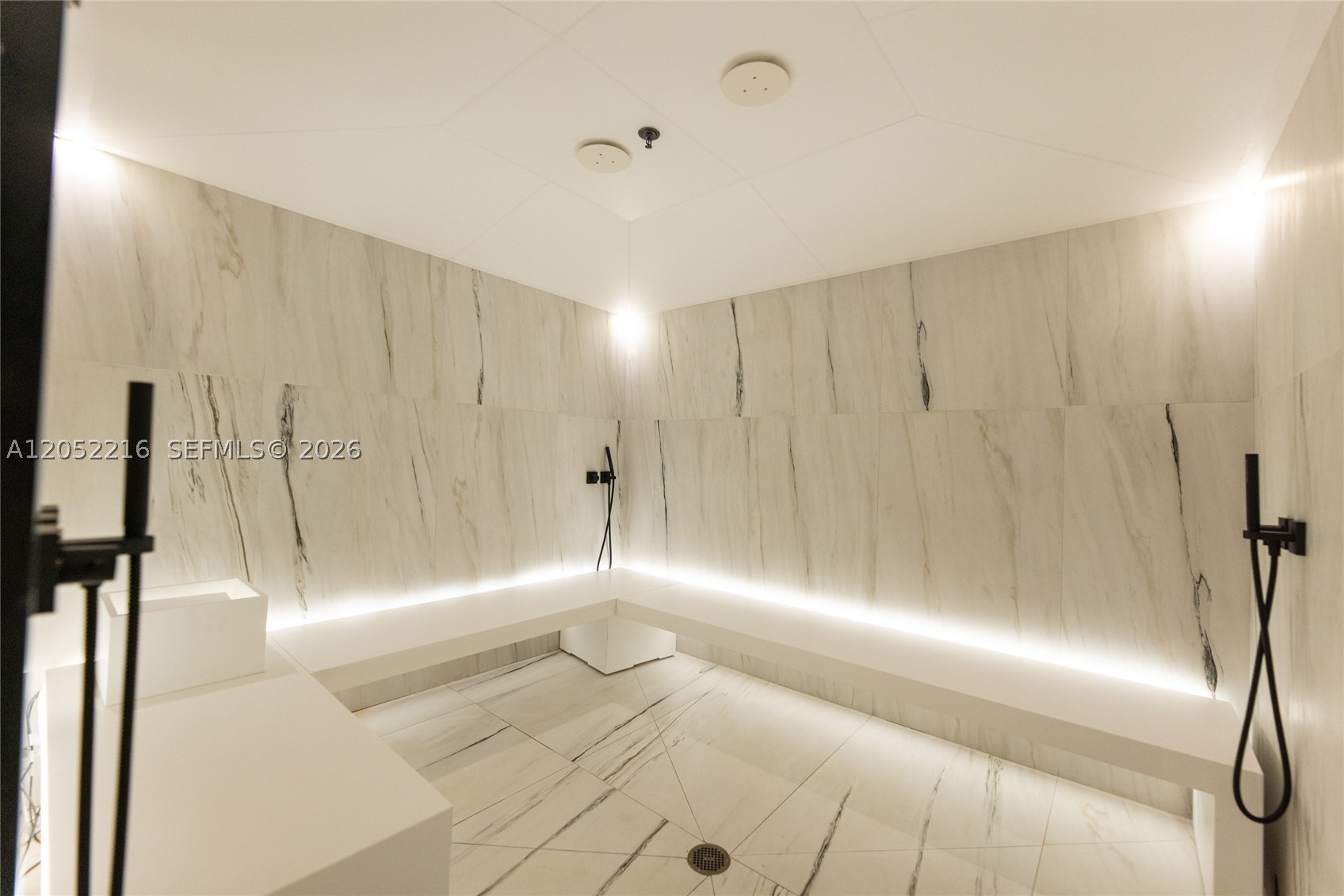 THE ESTATES OF AQUALINA - Residential