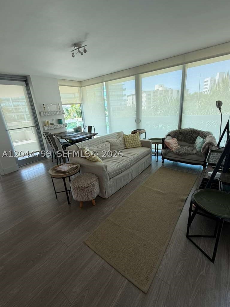 BAY HARBOR CLUB CONDO - Residential Lease