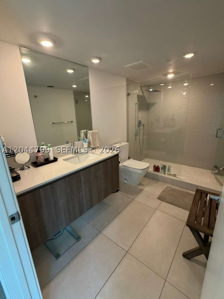 BAY HARBOR CLUB CONDO - Residential Lease