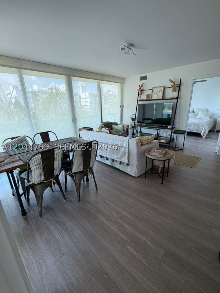 BAY HARBOR CLUB CONDO - Residential Lease