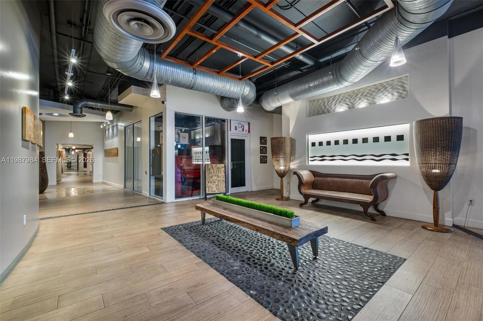 NEO CONDO - Residential