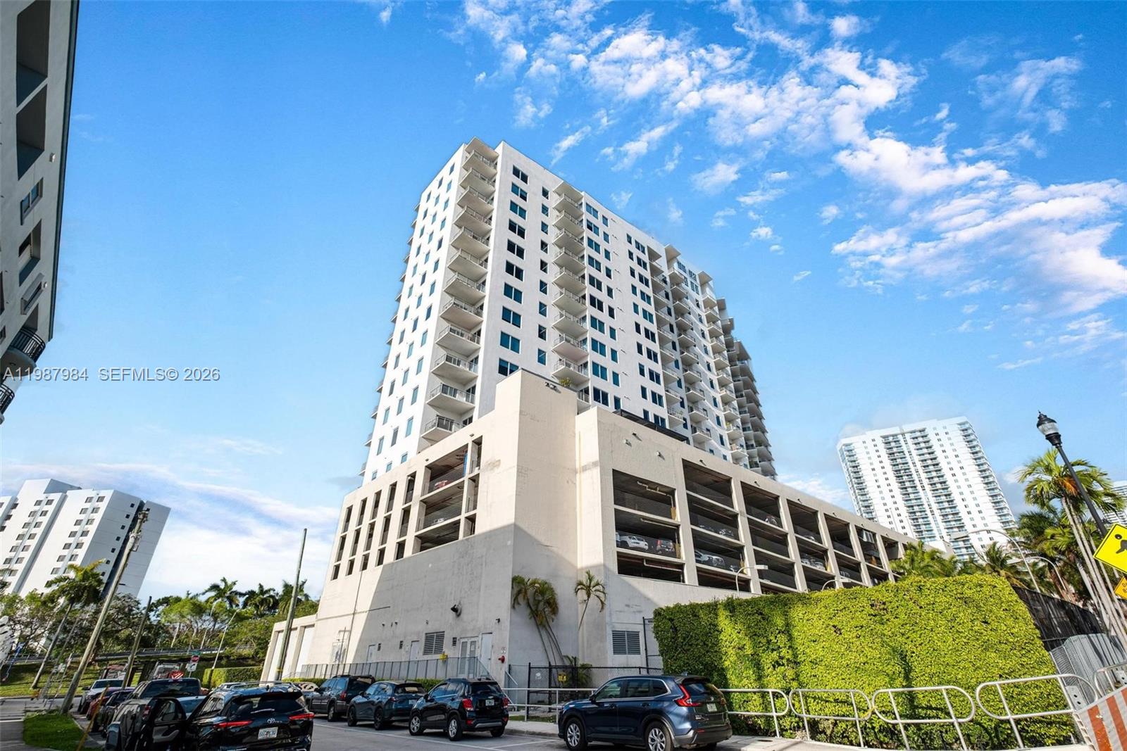 NEO CONDO - Residential