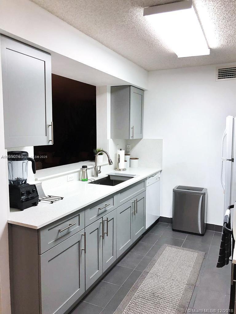 THE GREENS AT DORAL CONDO - Residential Lease