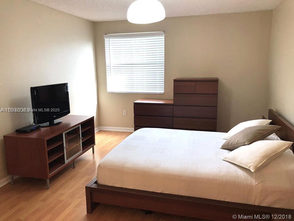 THE GREENS AT DORAL CONDO - Residential Lease