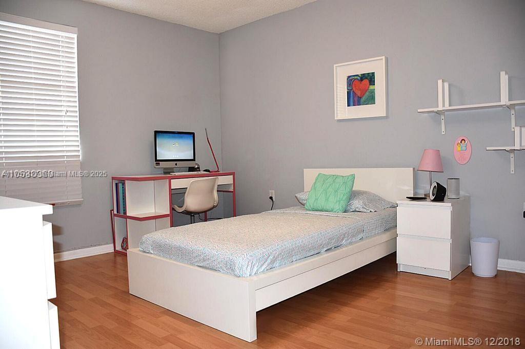 THE GREENS AT DORAL CONDO - Residential Lease