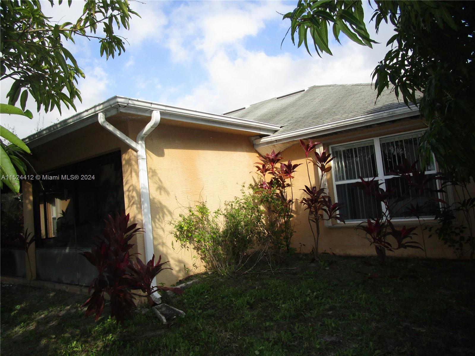 PORT ST LUCIE SECTION 25 - Residential