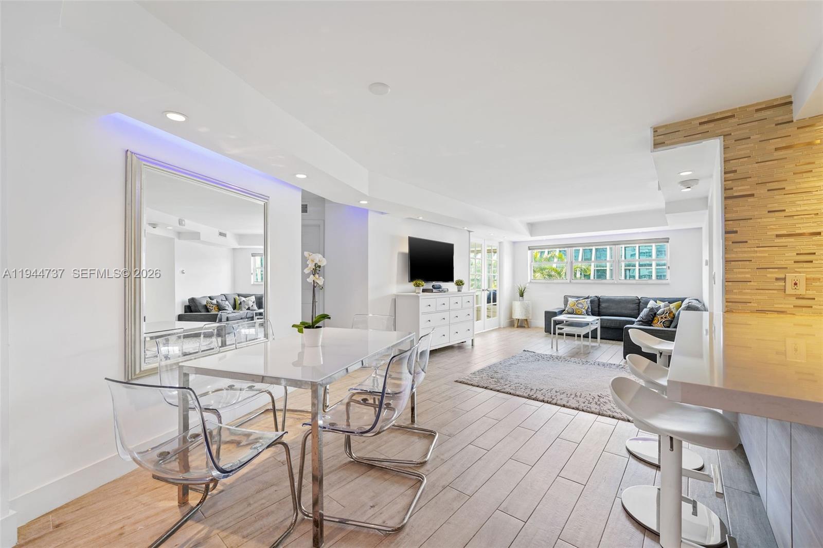 OCTAGON TOWERS I CONDO - Residential