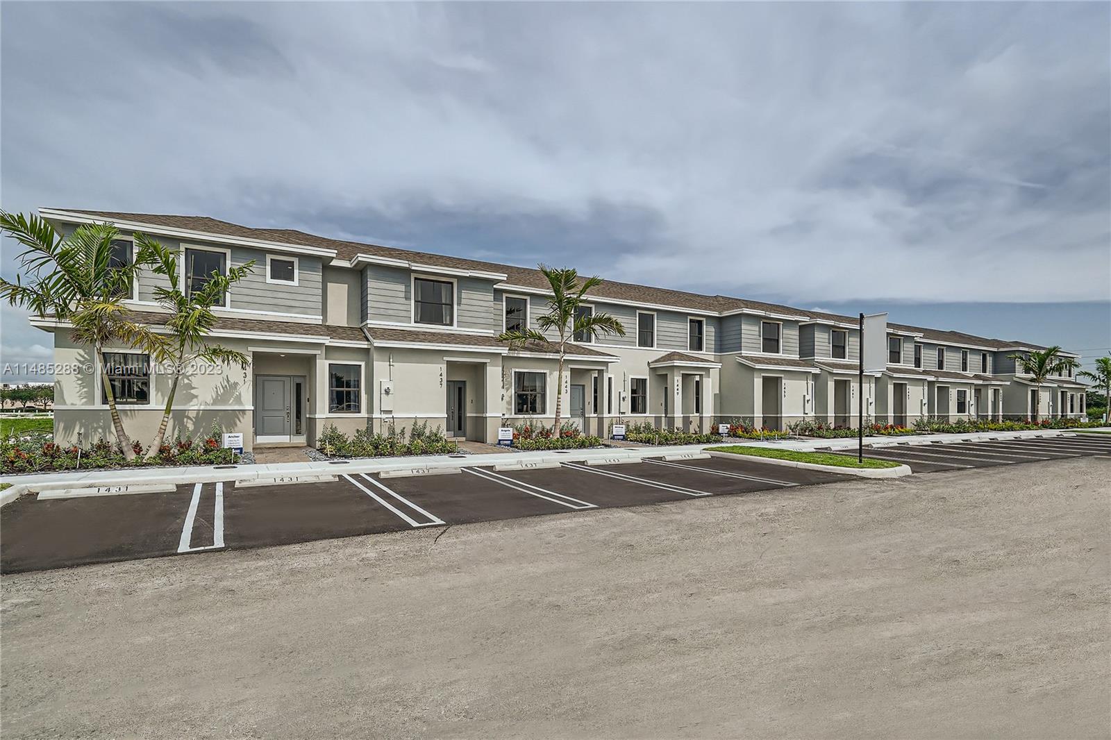 Palm Cay - Residential