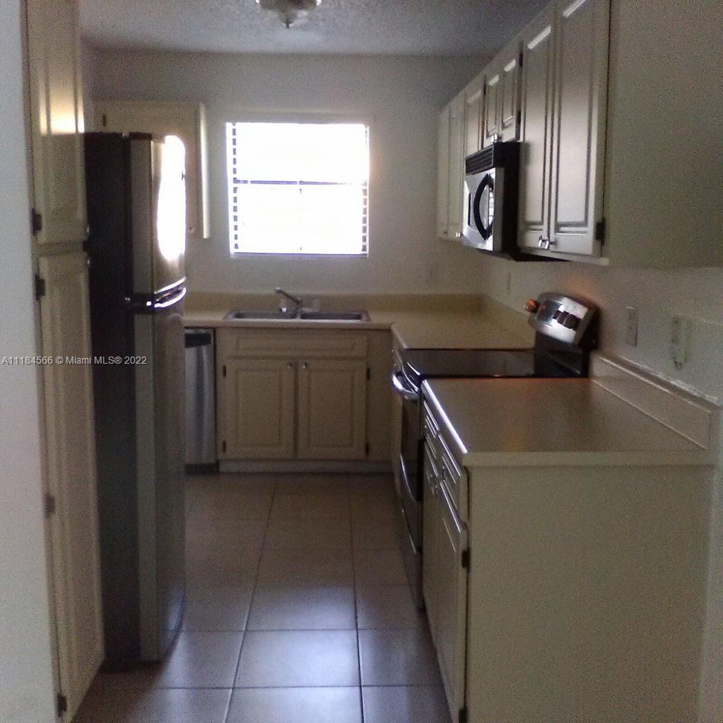 BISCAYNE BEACH CLUB CONDO - Residential Lease