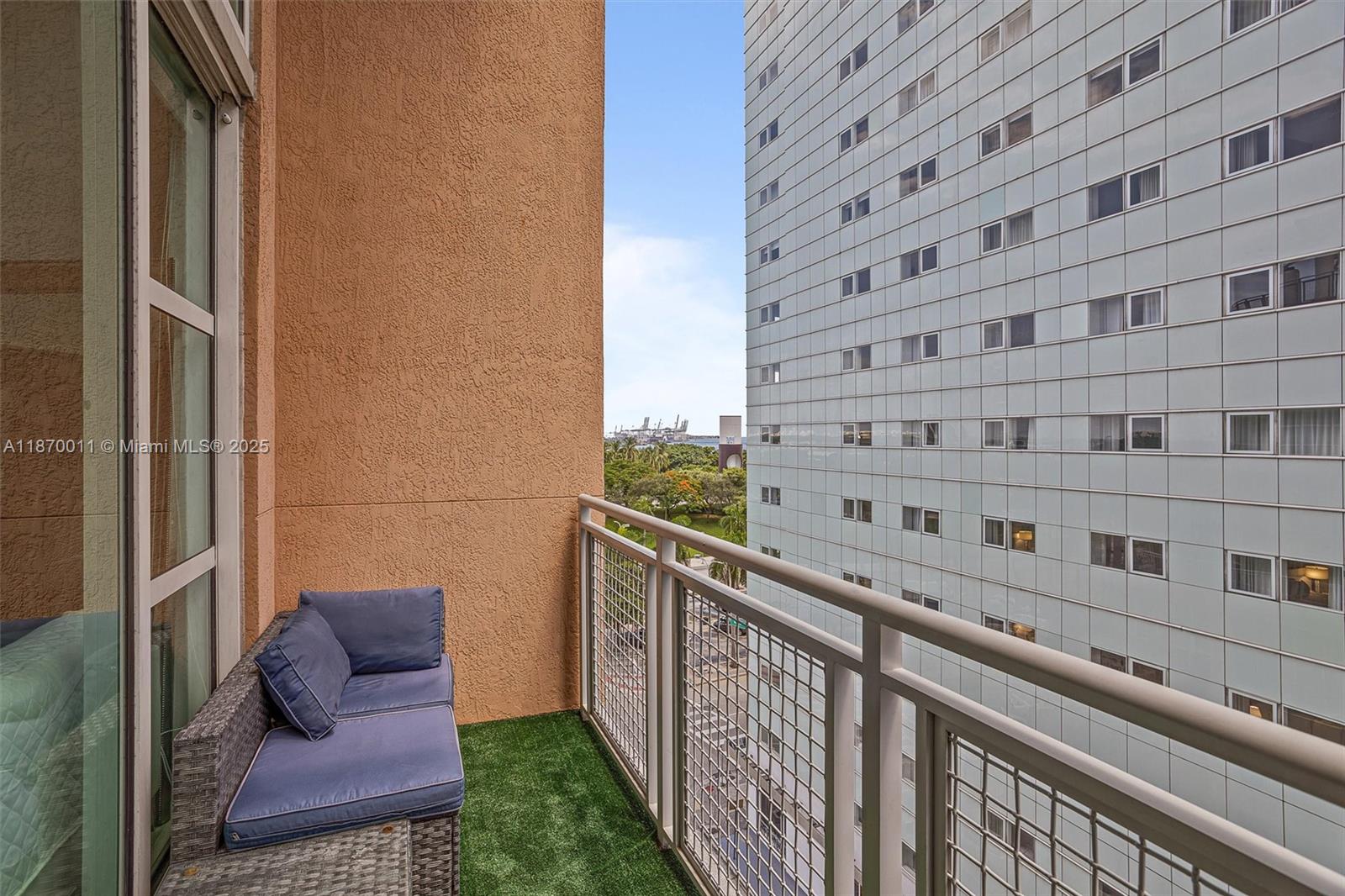 Vizcayne South Condo - Residential