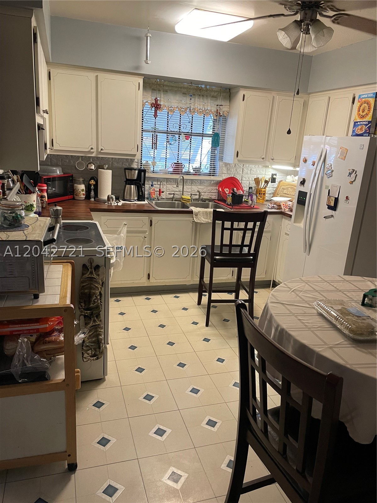 QUEENS PARK - Residential