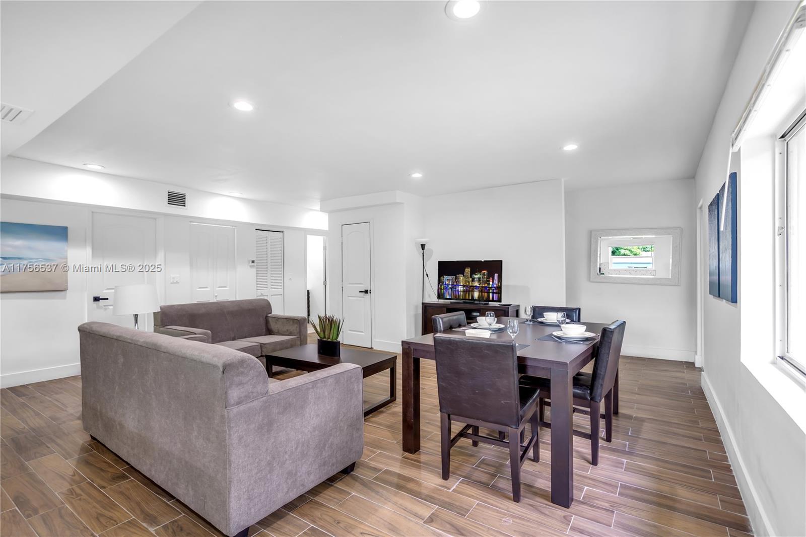RIVER ESTATES - Residential