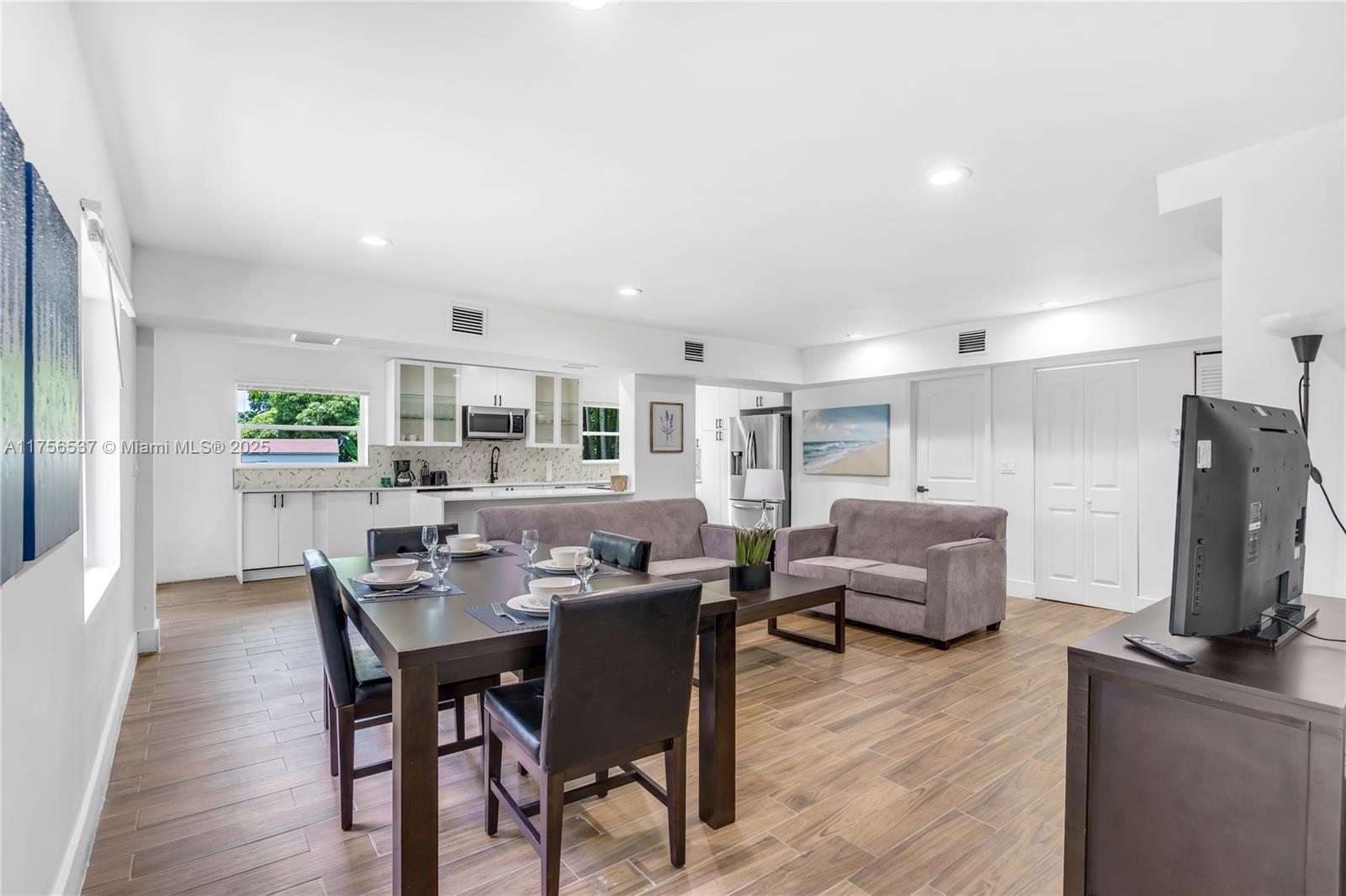 RIVER ESTATES - Residential