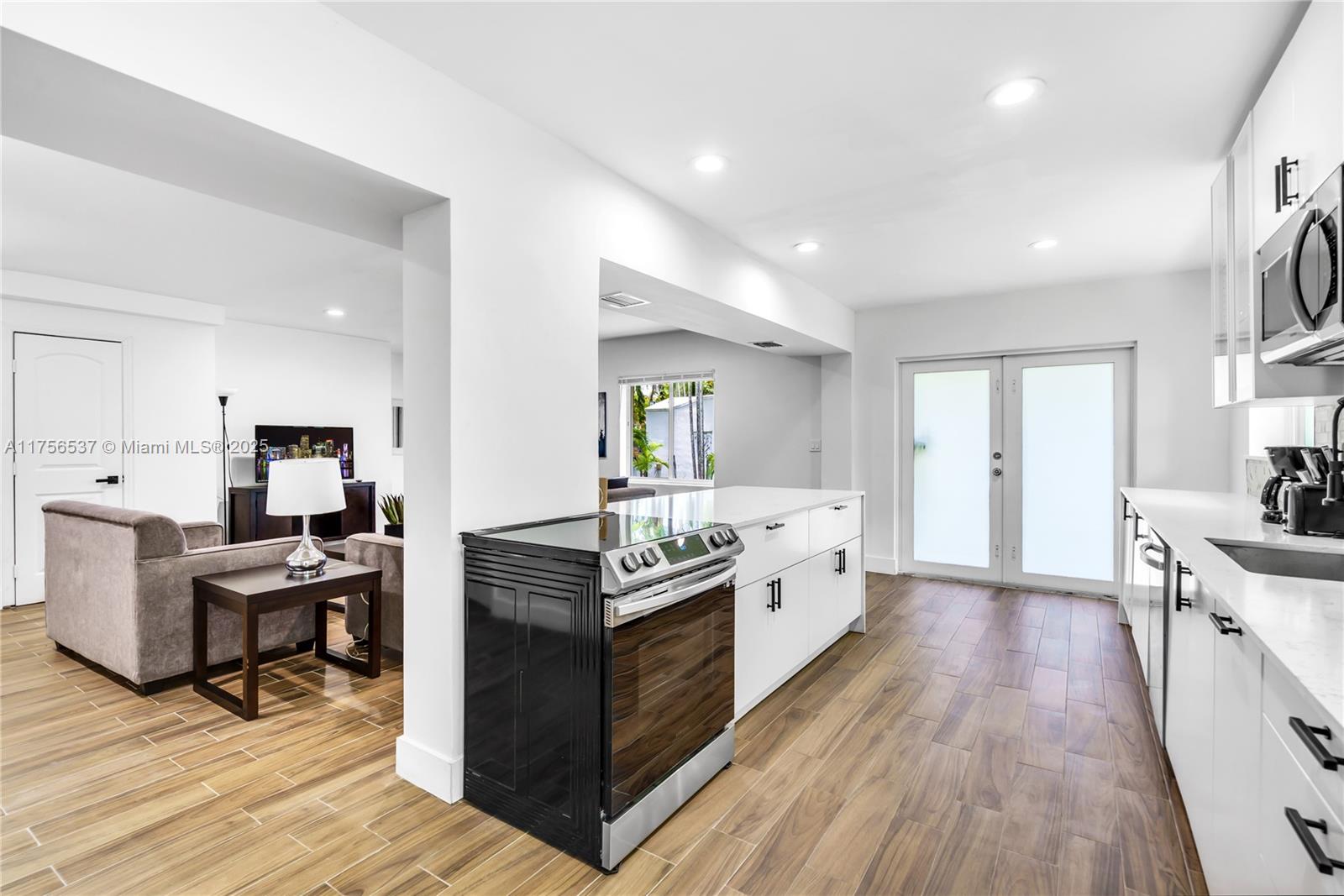 RIVER ESTATES - Residential