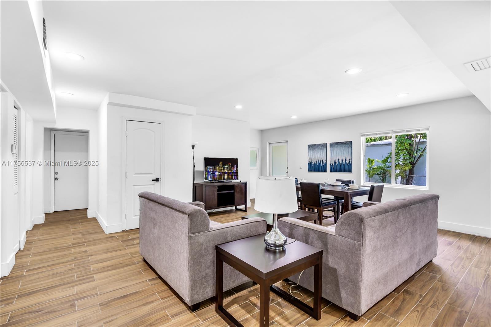 RIVER ESTATES - Residential