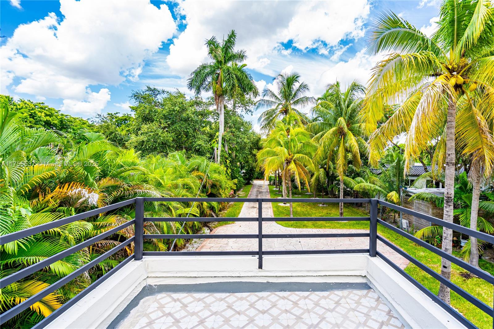 RIVER ESTATES - Residential