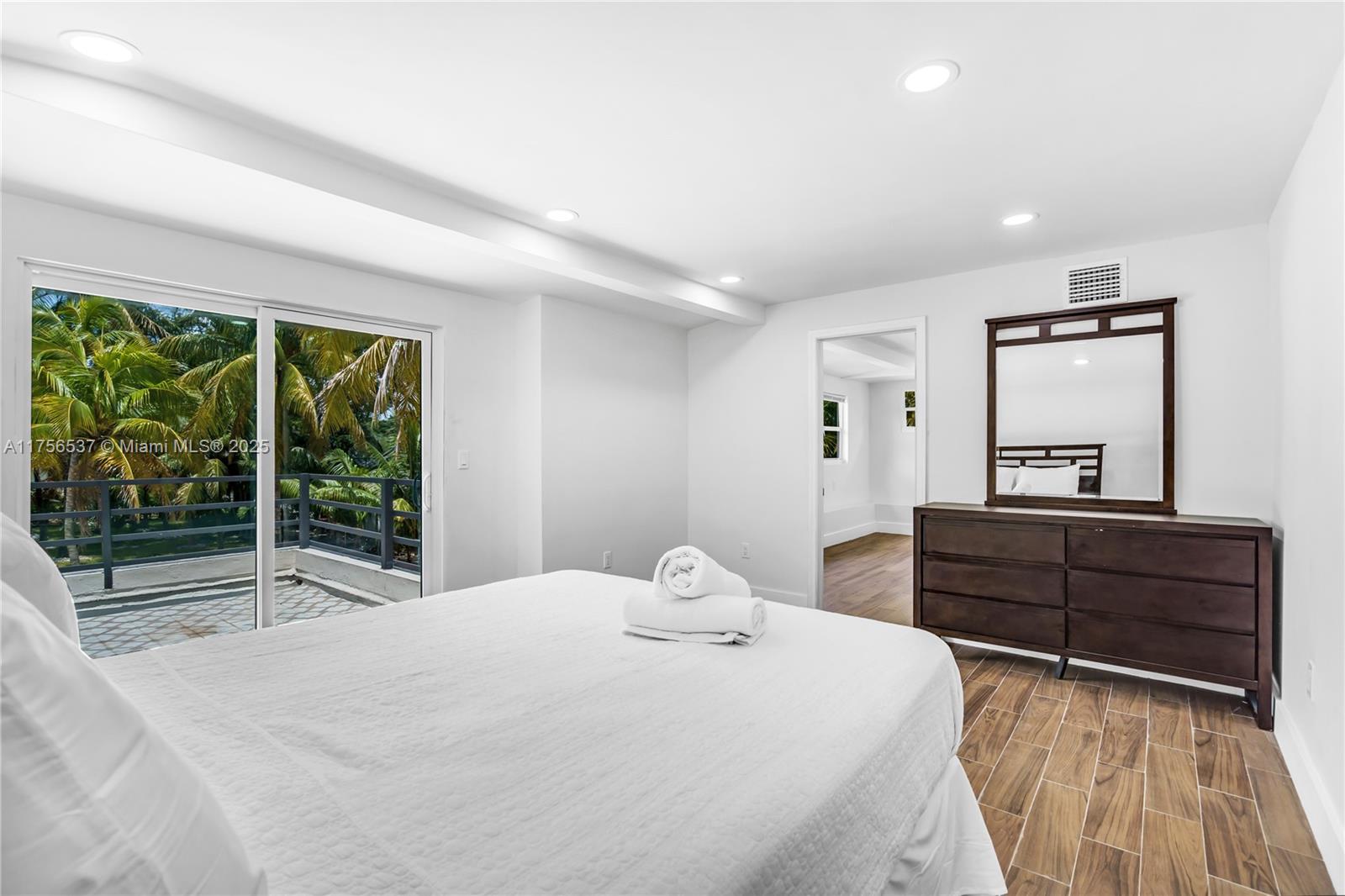 RIVER ESTATES - Residential