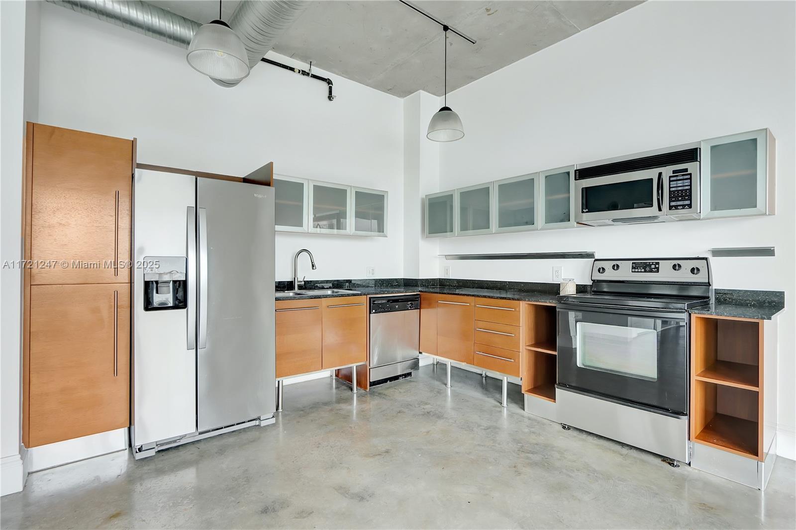 NEO CONDO - Residential Lease