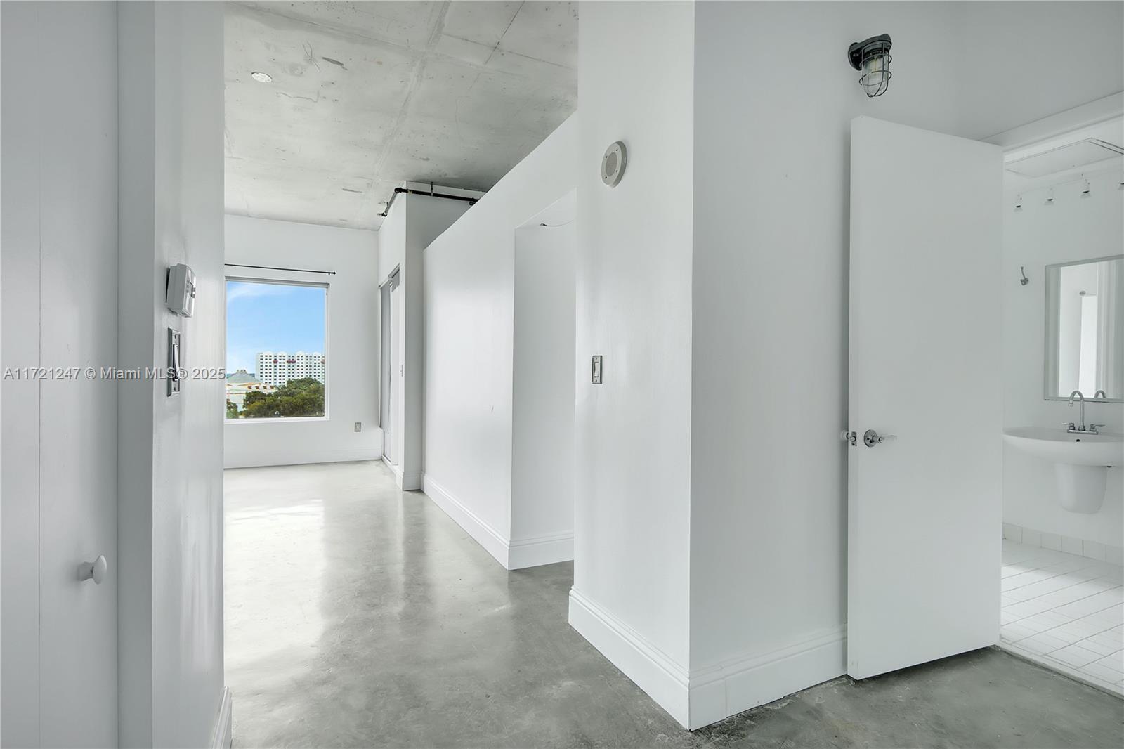 NEO CONDO - Residential Lease