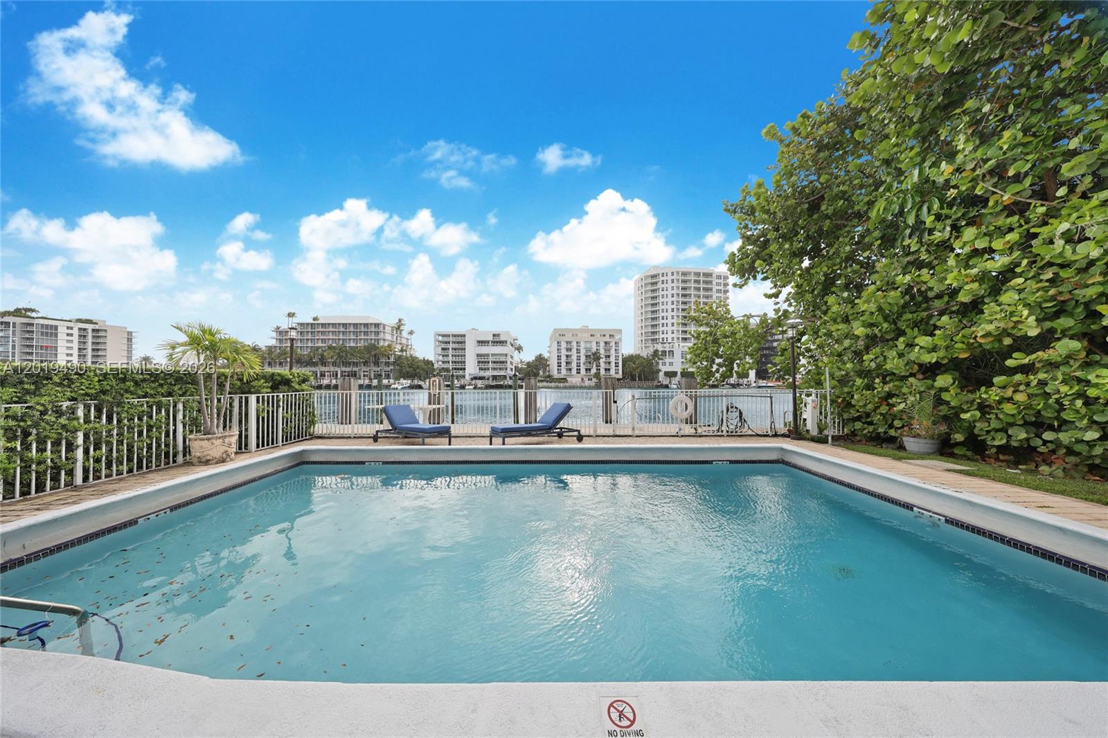 BAL HARBOUR RESIDENTIAL S - Land