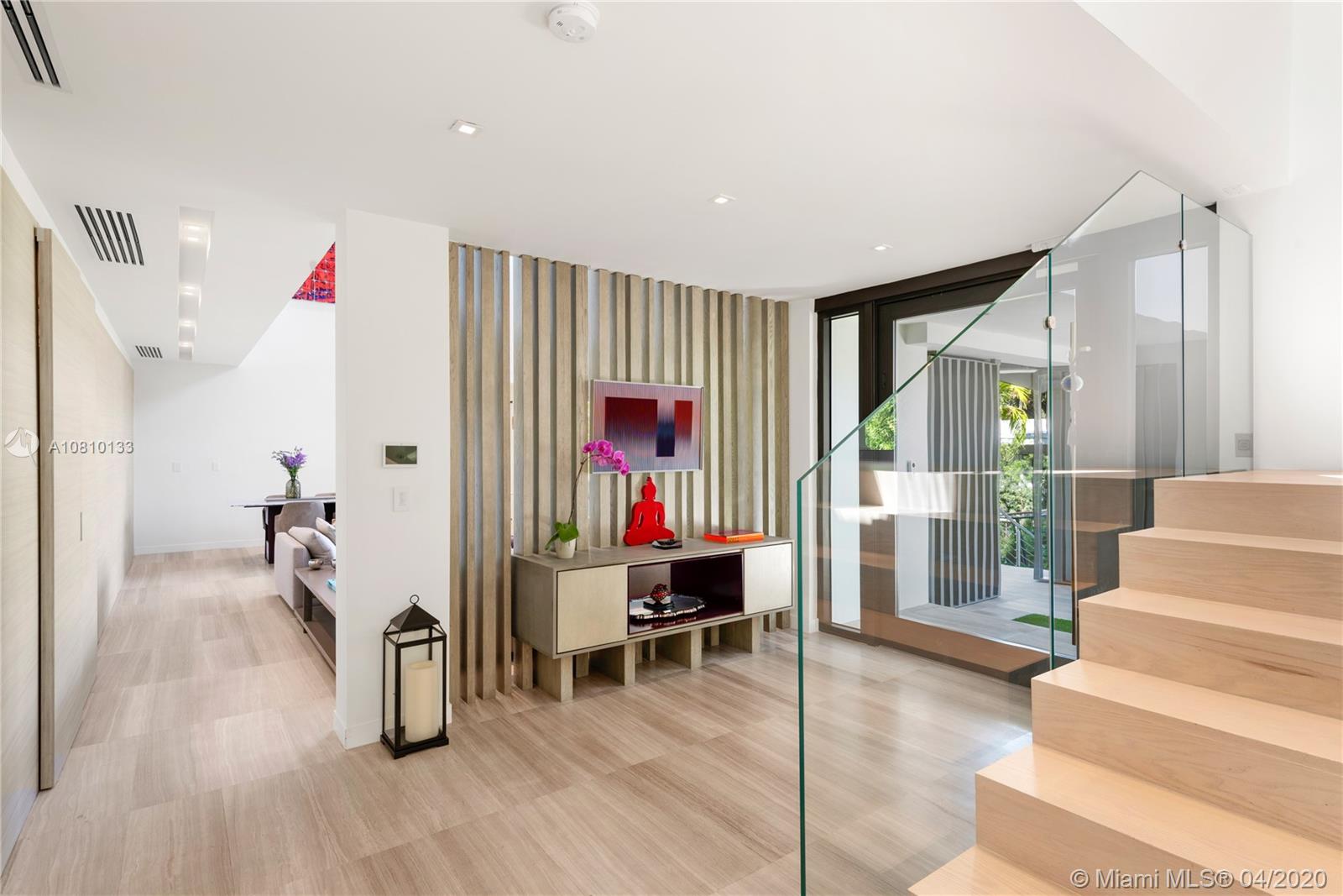 TROPICAL ISLE HOMES SUB 2 - Residential
