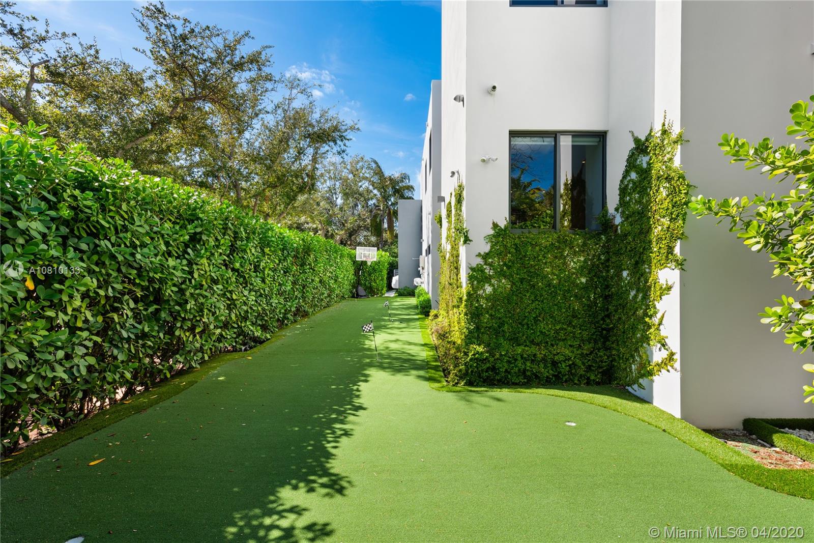 TROPICAL ISLE HOMES SUB 2 - Residential