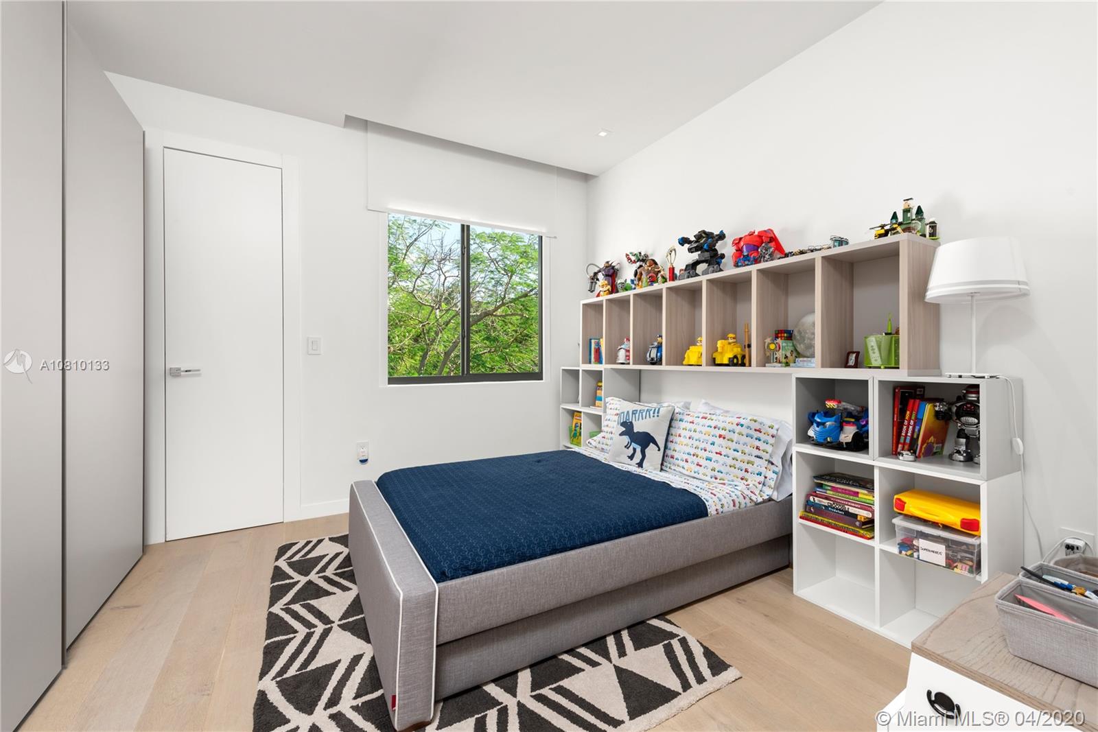 TROPICAL ISLE HOMES SUB 2 - Residential