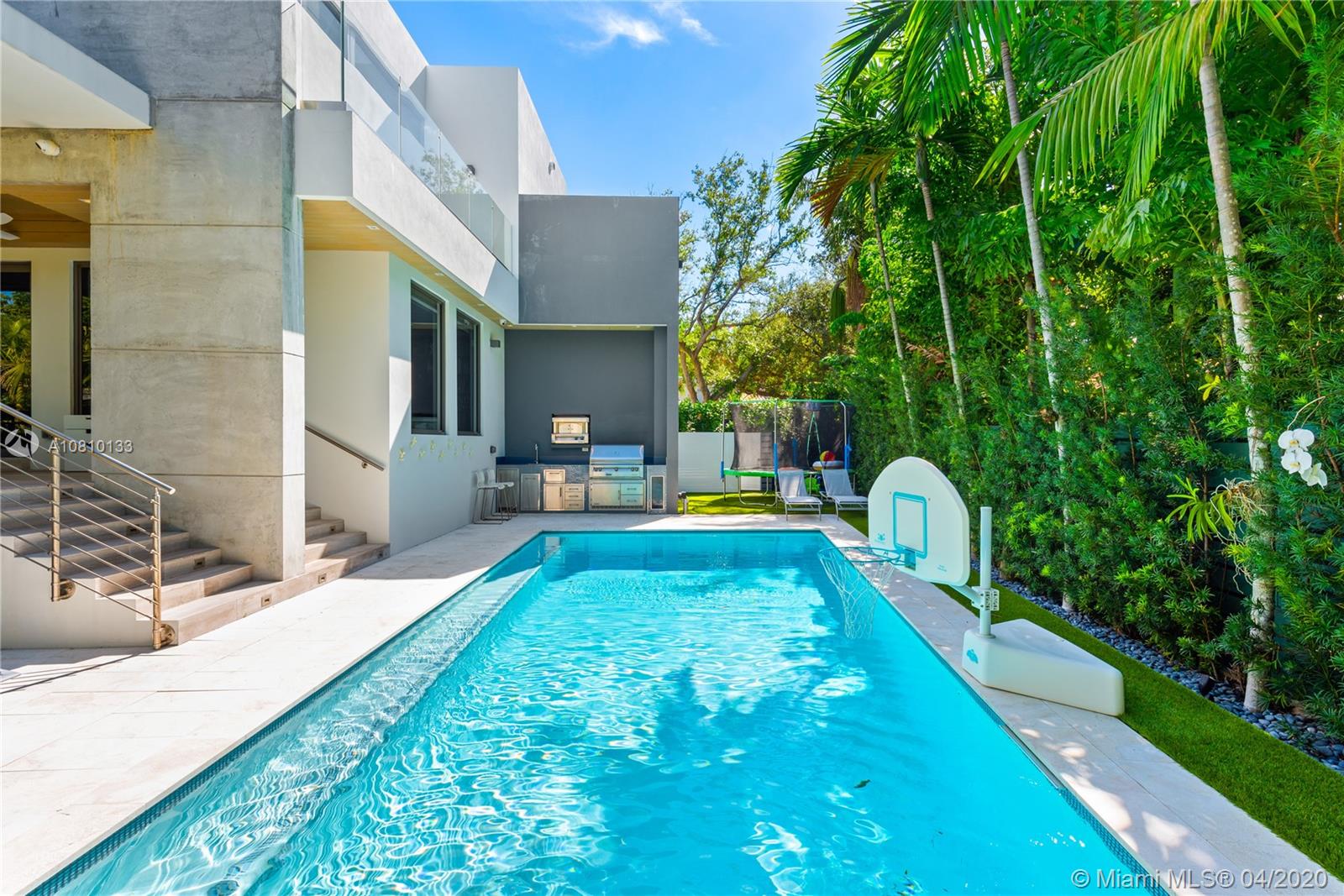 TROPICAL ISLE HOMES SUB 2 - Residential