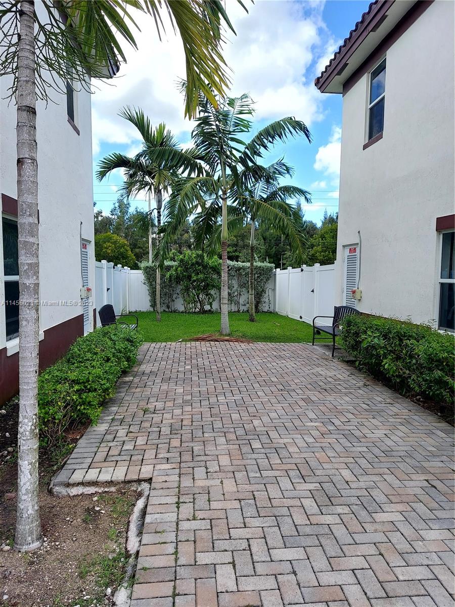 Corner townhouse 3/2.5 like-new conditions. Built in 2019, living/dining and kitchen on the first floor, master bedroom, master bathroom, walk-in closet, plus 2 bedrooms and bath upstairs. Fenced backyard, and patio with sitting area next to the unit. Immediate area includes many shops, groceries, restaurants, retail very close by. Area schools include; A, Title I Elementary School, Magnet Middle School, Cambridge Magnet, and Magnet Senior High School with Academy of STEM Education, Visual and Performing Arts, Information Technology, Cambridge Global Studies, iPrep Cambridge, Culinary Arts and NJROTC U.S. Army Program. You’ll fall in love with this beautiful townhome. Easy to show.