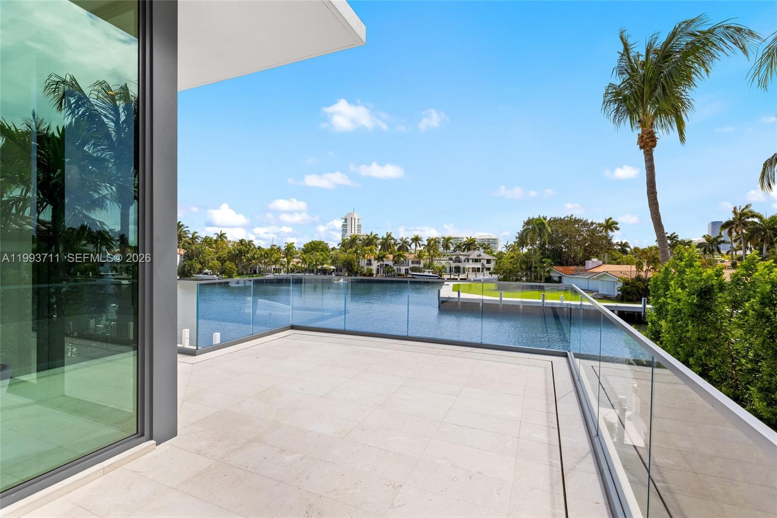 DEL LAGO ISLE - Residential