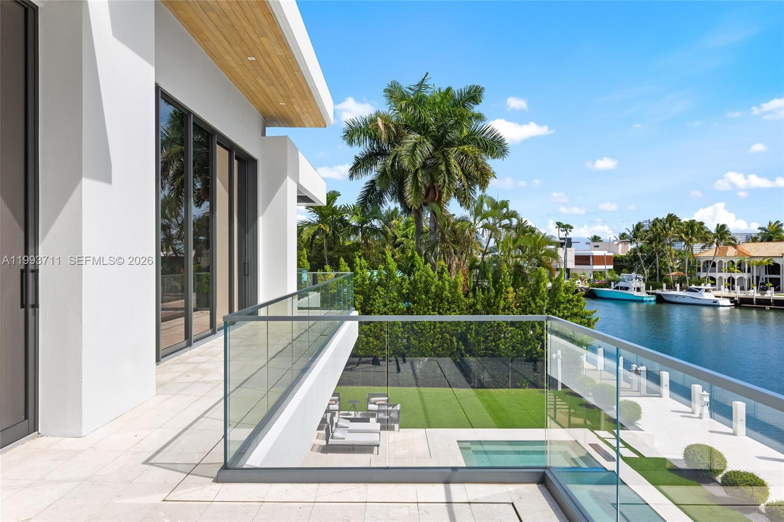DEL LAGO ISLE - Residential