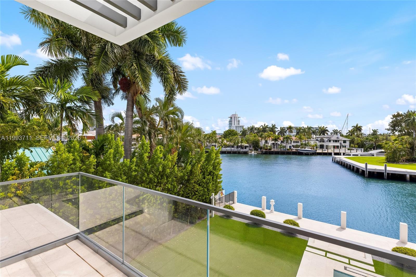 DEL LAGO ISLE - Residential
