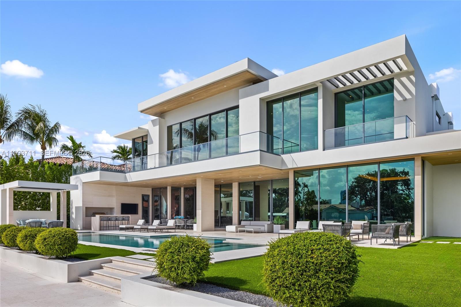 DEL LAGO ISLE - Residential