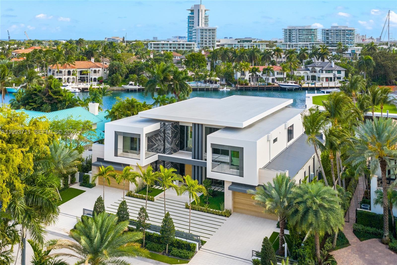 DEL LAGO ISLE - Residential