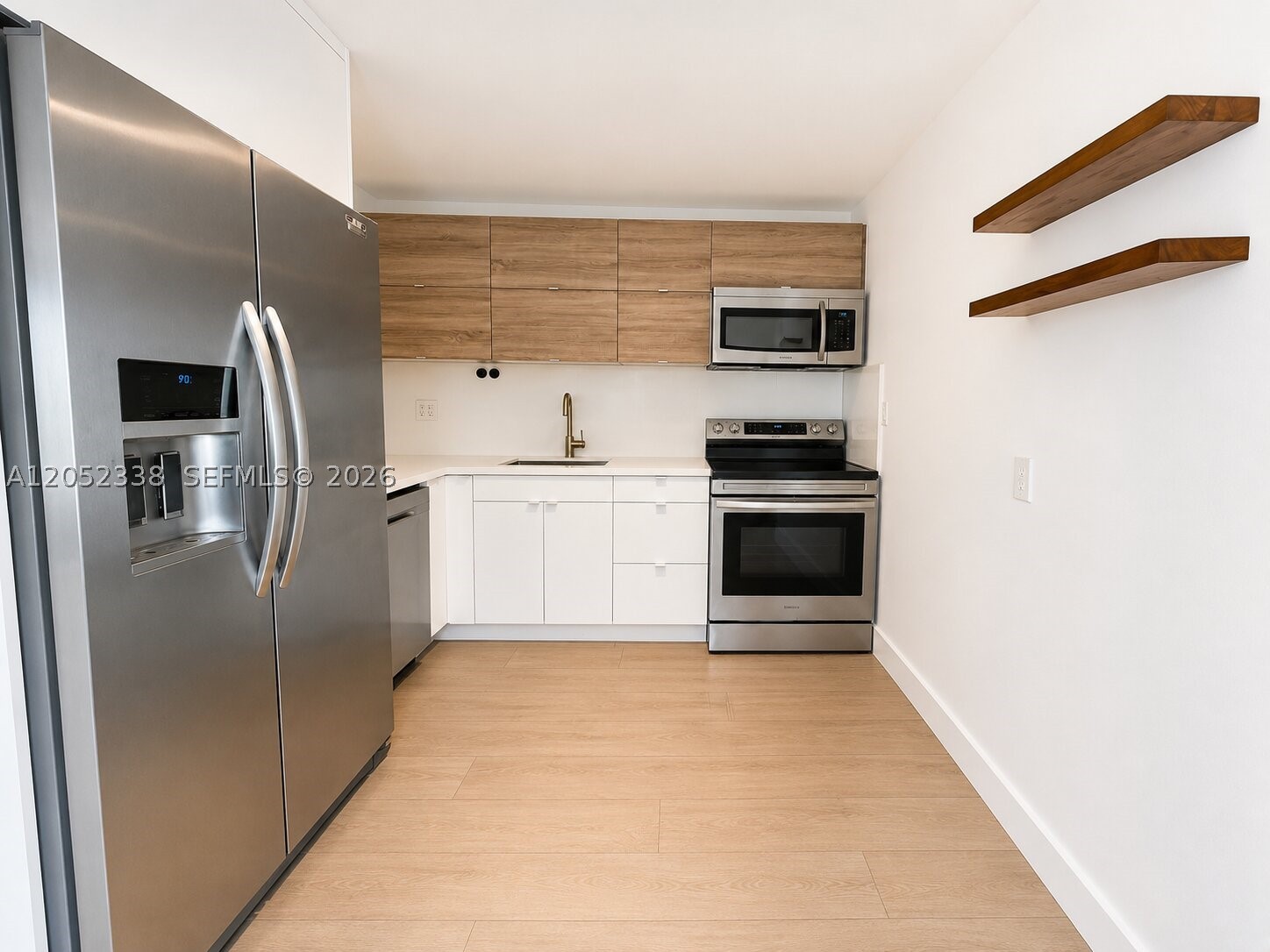 LIDO BAY MANOR - Residential Lease