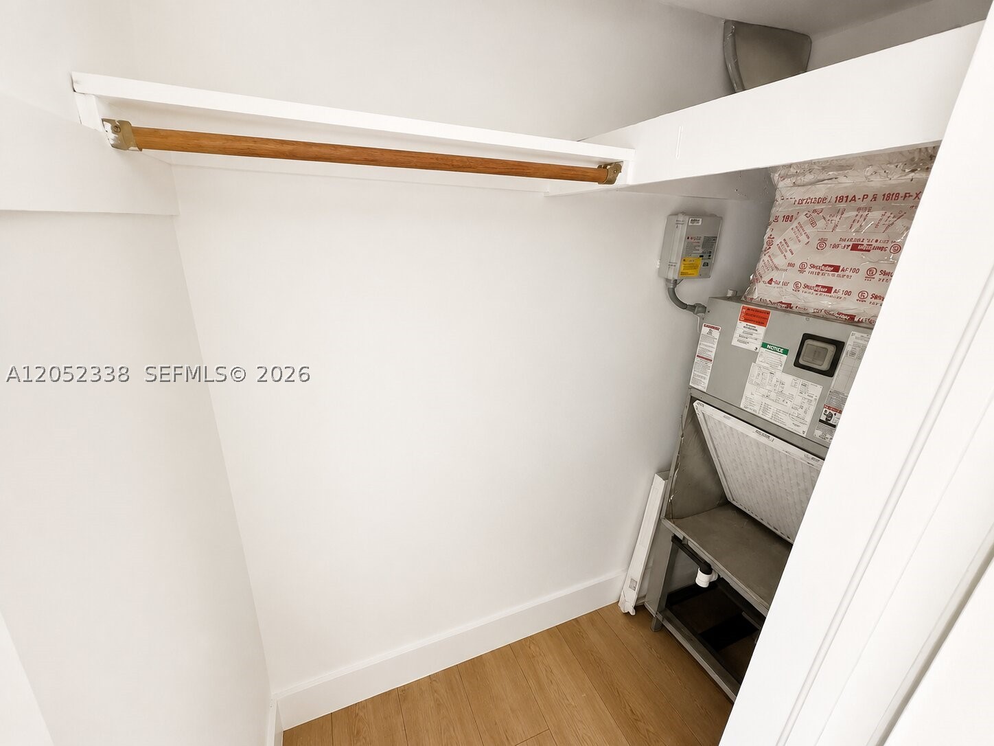 LIDO BAY MANOR - Residential Lease