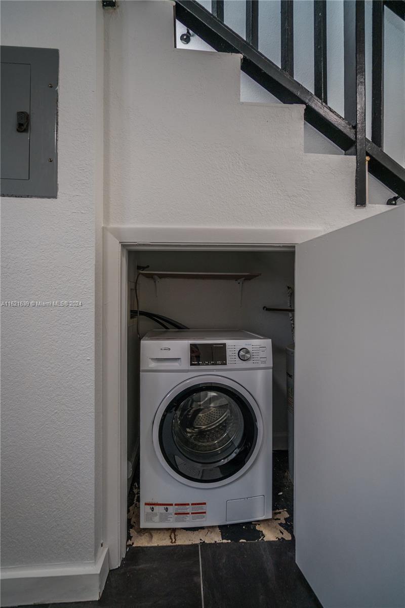 BAYVIEW TOWNHOMES CONDO - Residential Lease