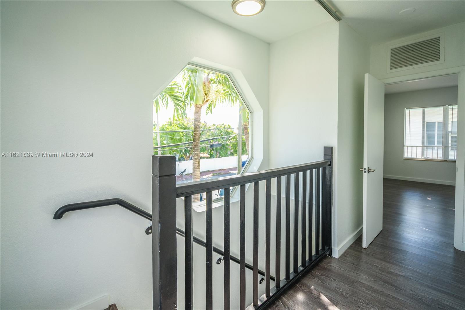 BAYVIEW TOWNHOMES CONDO - Residential Lease