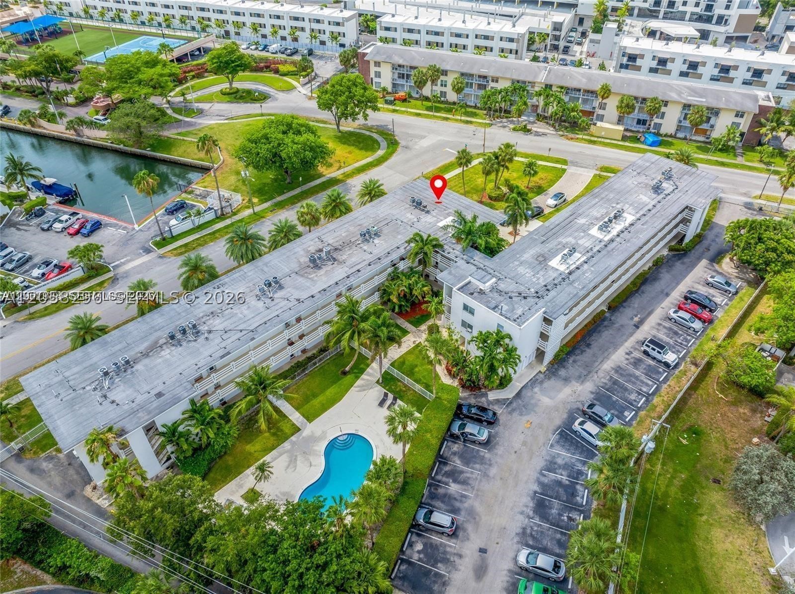 LIDO BAY MANOR - Residential