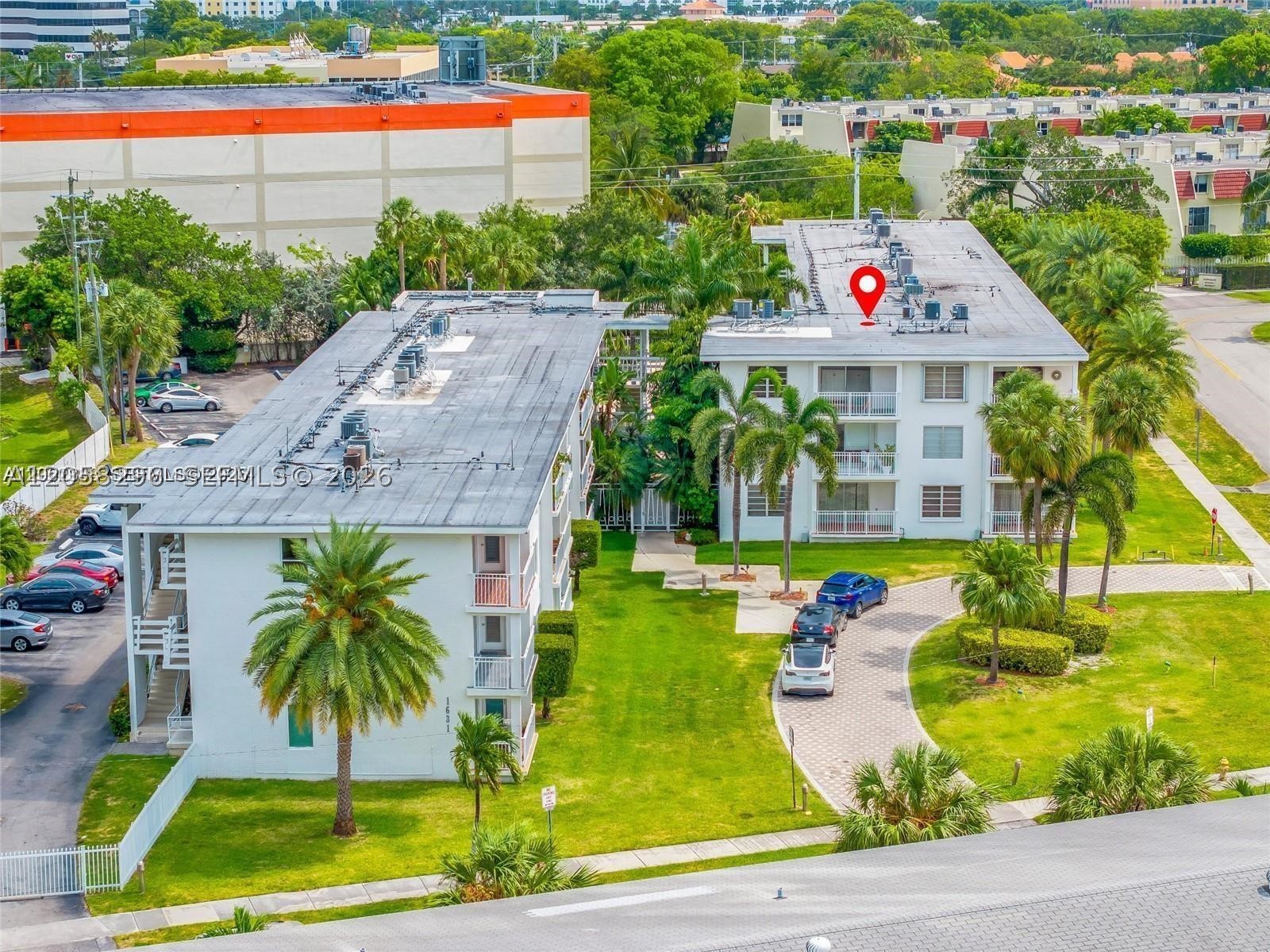 LIDO BAY MANOR - Residential