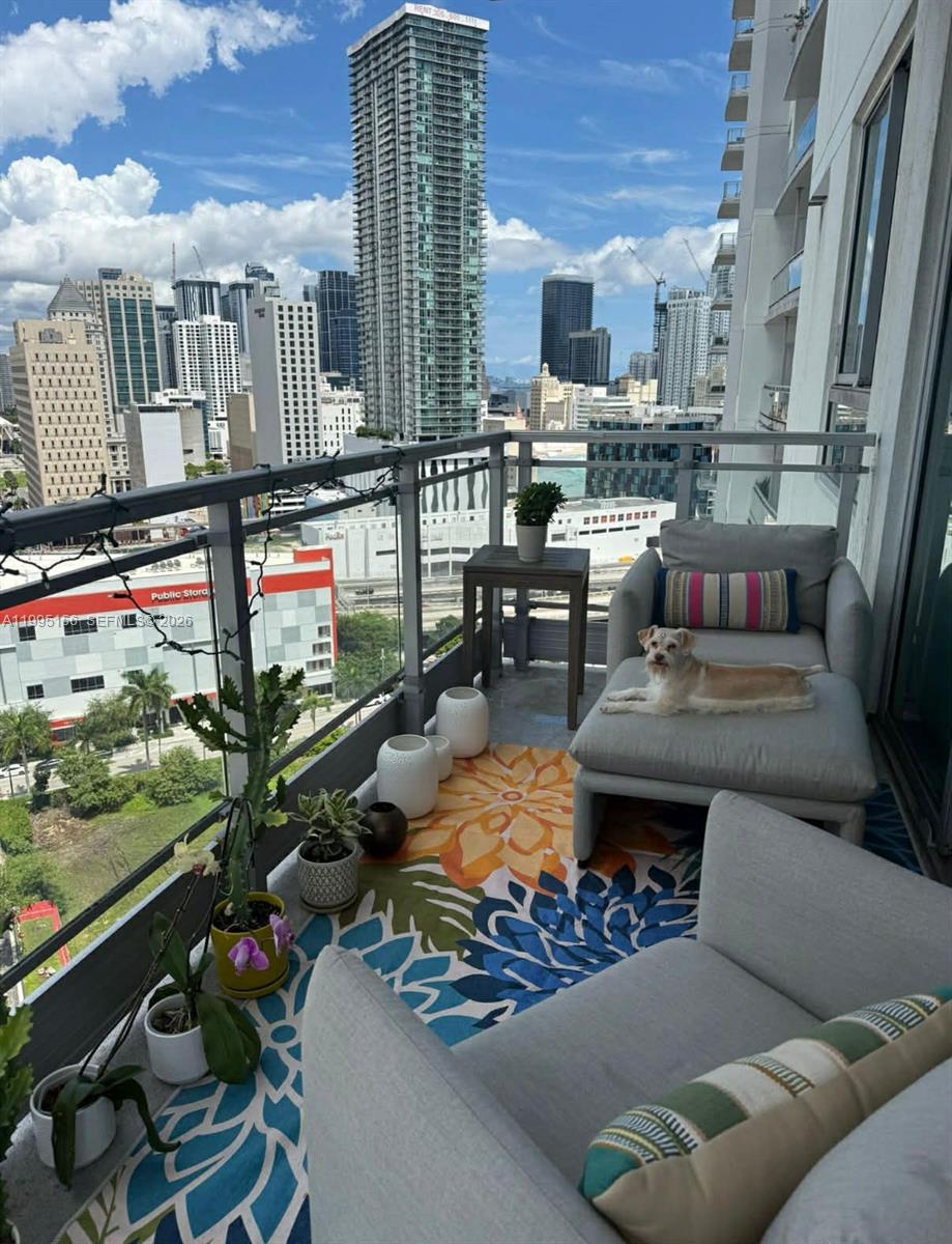 STYLISH AND UNIQUE UNFURNISHED 1 BED / 1 BATH CORNER UNIT AT THE IVY – LIVE IN THE HEART OF BRICKELL. BRIGHT AND OPEN LAYOUT WITH NICE CITY AND MIAMI RIVER VIEWS, MODERN OPEN KITCHEN WITH STAINLESS STEEL APPLIANCES, L-SHAPED BALCONY, AND IN-UNIT WASHER & DRYER. FEATURES PORCELAIN FLOORS THROUGHOUT THE UNIT. INTERNET AND BASIC CABLE INCLUDED. ENJOY RESORT-STYLE AMENITIES INCLUDING 24-HOUR SECURITY AND FRONT DESK, POOL, JACUZZI, SPA, FITNESS CENTER, SUNDECK, PARTY ROOM, PLAYGROUND, VALET, AND MORE. WALKING DISTANCE TO BRICKELL CITY CENTRE, MARY BRICKELL VILLAGE, RESTAURANTS, BARS, AND SHOPS, WITH EASY ACCESS TO I-95 AND METRO. TENANT OCCUPIED UNTIL END OF APRIL 2026. SHOWINGS WITH 24-HOUR NOTICE REQUIRED. YOUR CLIENT WILL LOVE THIS UNIT!