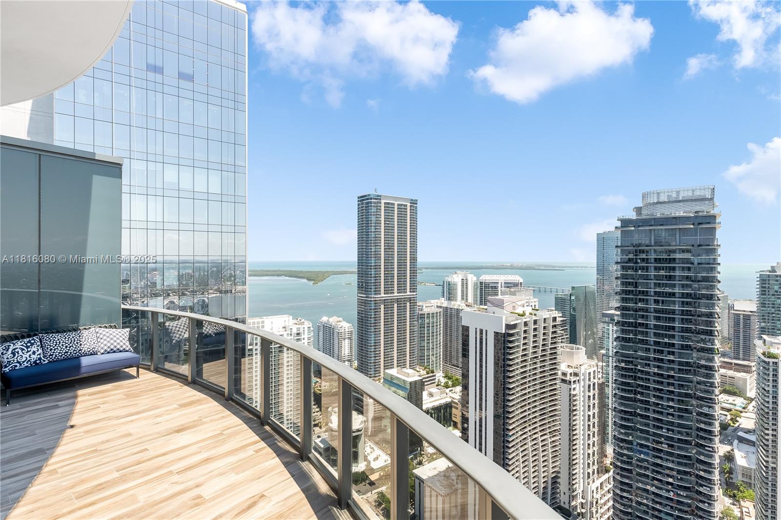 801 SMA RESIDENCES CONDO - Residential