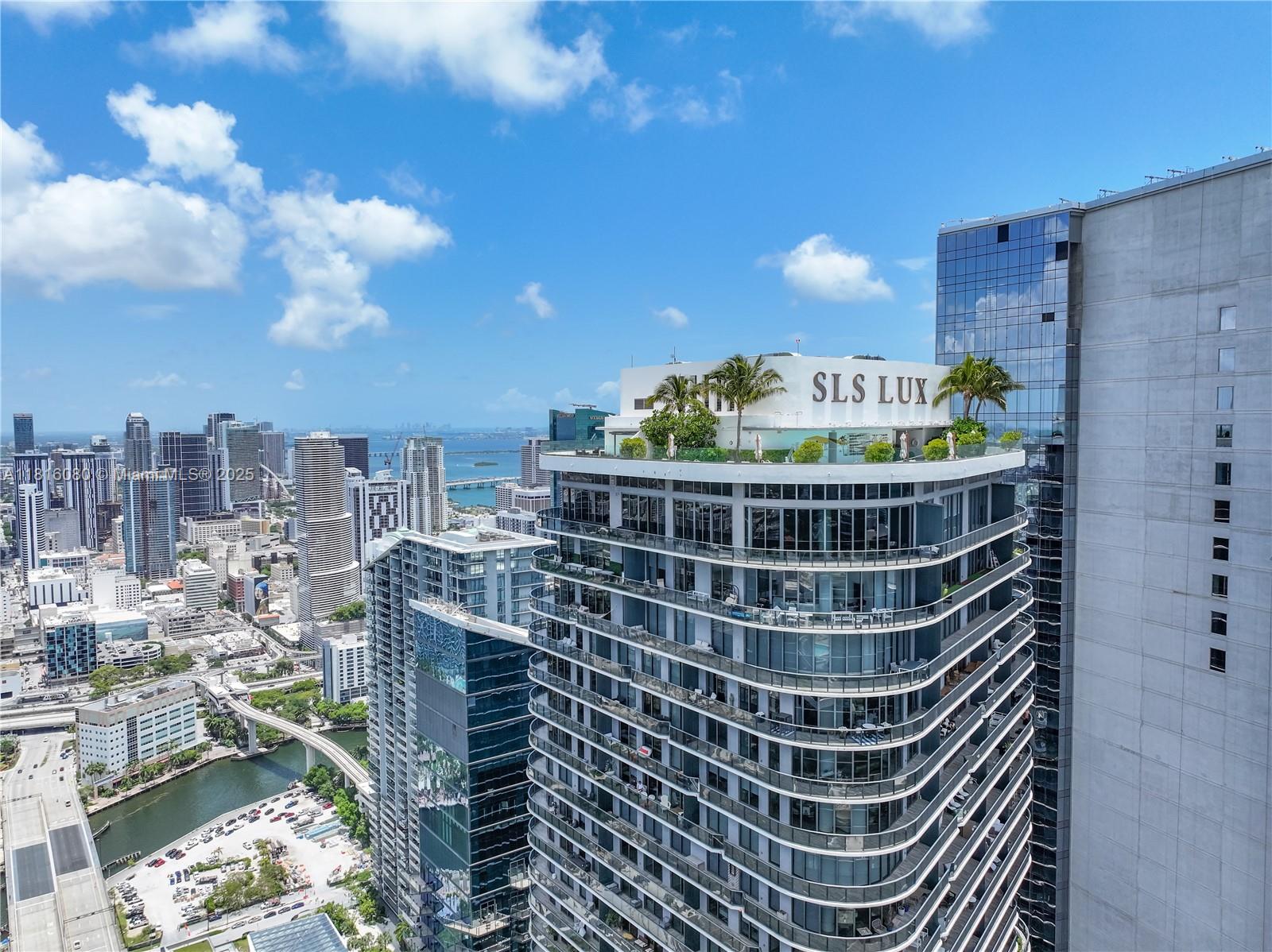 801 SMA RESIDENCES CONDO - Residential