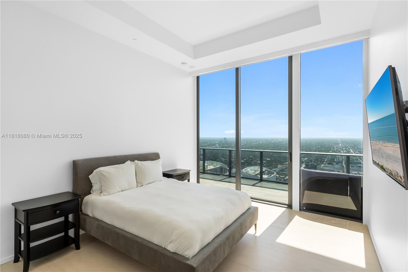801 SMA RESIDENCES CONDO - Residential