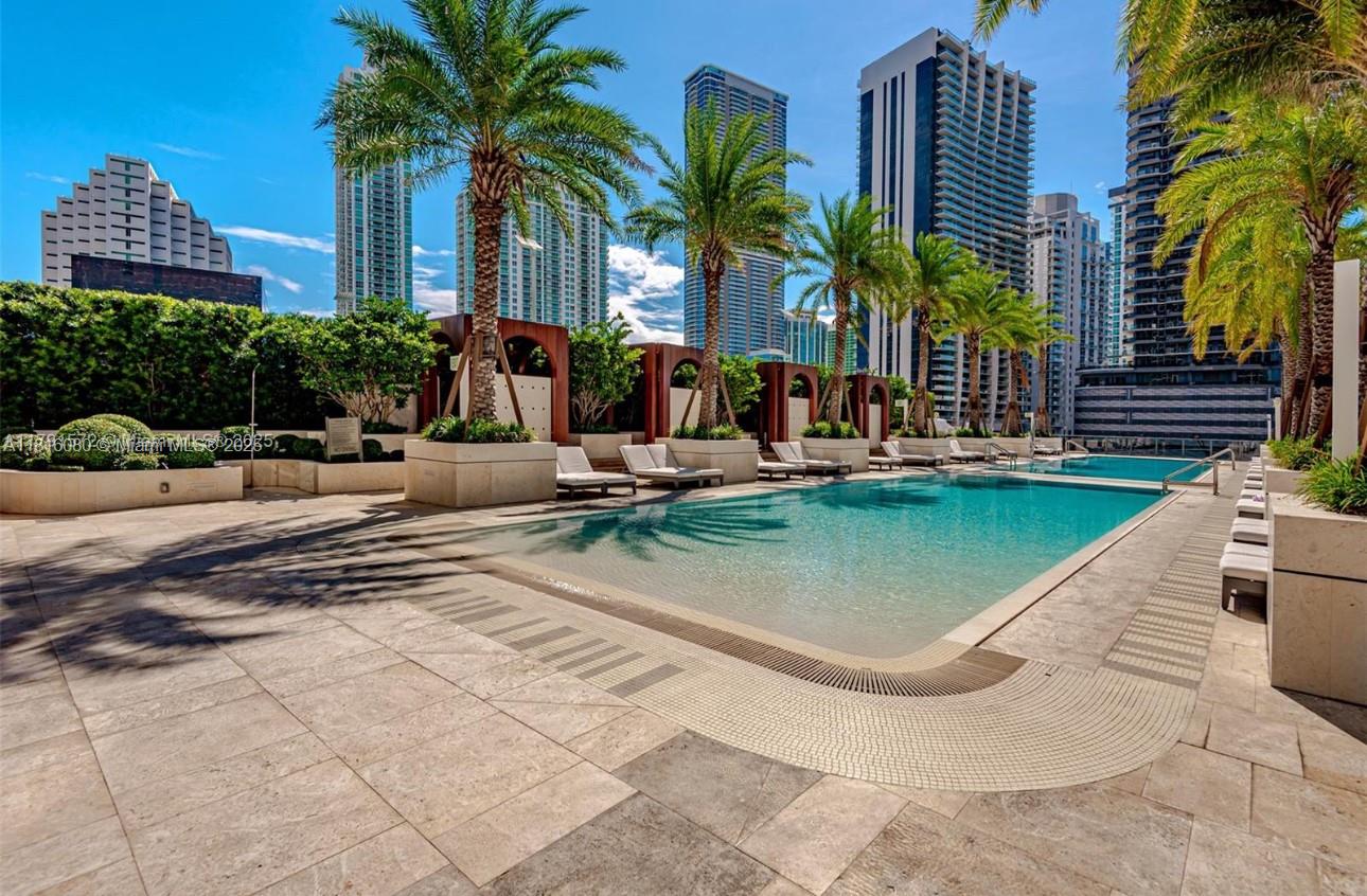 801 SMA RESIDENCES CONDO - Residential